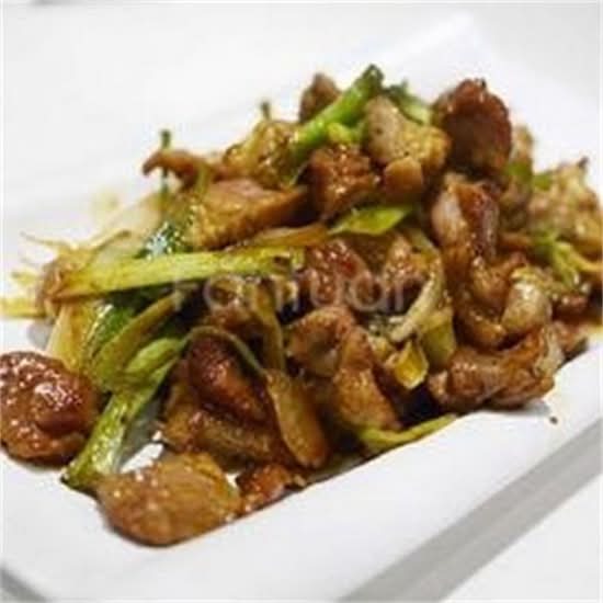 葱爆牛肉 Mongolian Beef